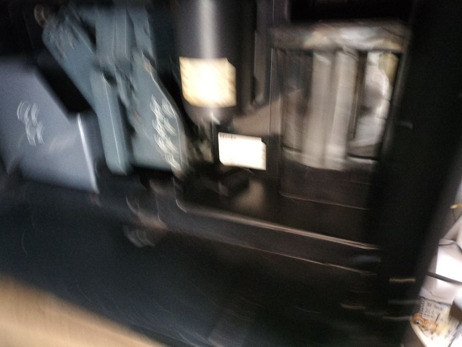 Vând expresor de cafea industrial.