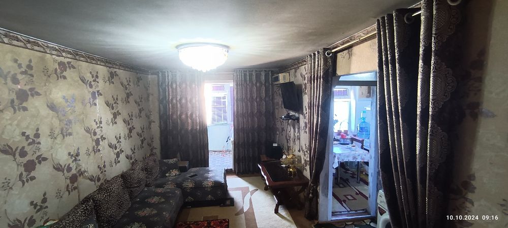 Kvartira sotiladi 2 xona 4 etaj