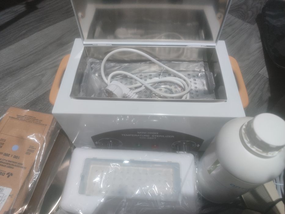 Продам набор для маникюра срочно