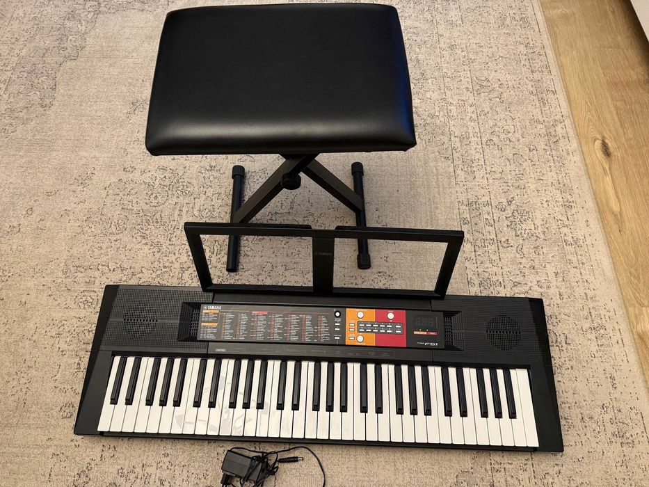 Claviatura / pian / orga electronica Yamaha PSR F51