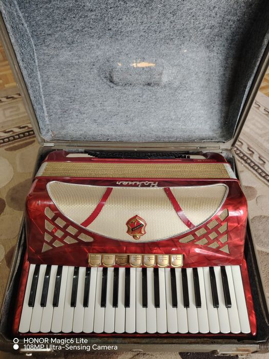 Акордрон / HOHNER -LUCHIA ||P / 80баса  - Като ЧИСТО НОВ от Магазина .Много здрава компресия ,Профилактиран !!
