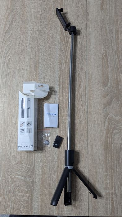 Селфи-палка с  Bluetooth  пультом