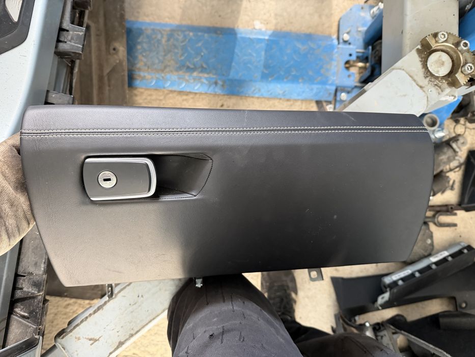 Шито табло Напа кожа от м3 м4 ф80 ф82 ф30 ф32 ф36  headup