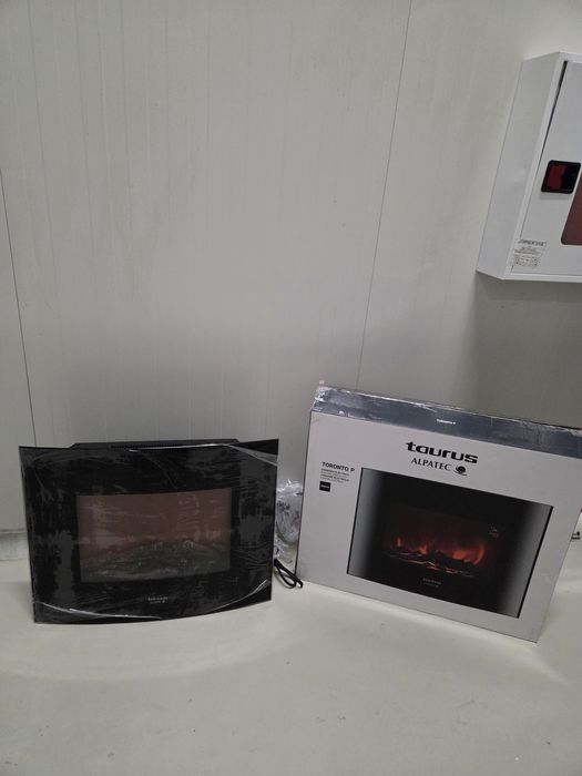 Чисто нова електрическа камина Taurus Toronto P. 
Мощност: 2000 W.
Фун