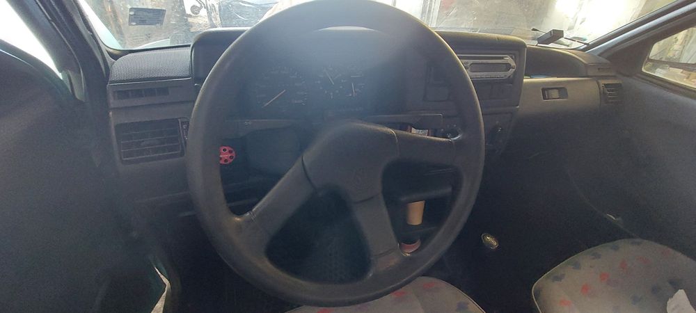 Продавам на части  Volkswagen Polo -1991 г.