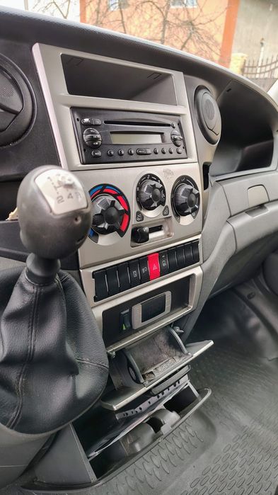 Iveco 35c 15 izoterma frigorifica  congelate cât B