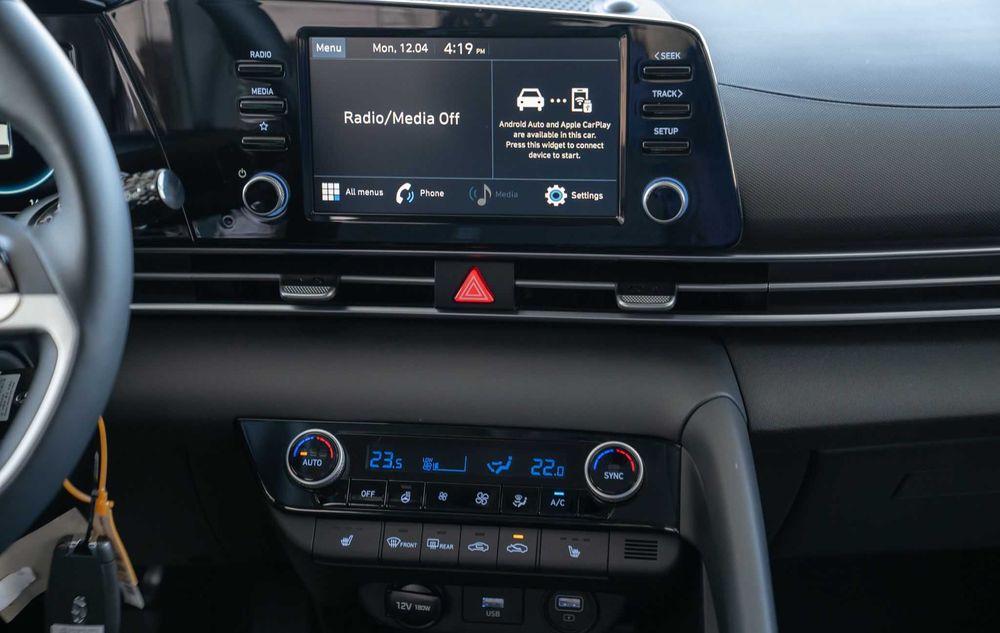 HYUNDAI Elantra 2022 — imagine 4