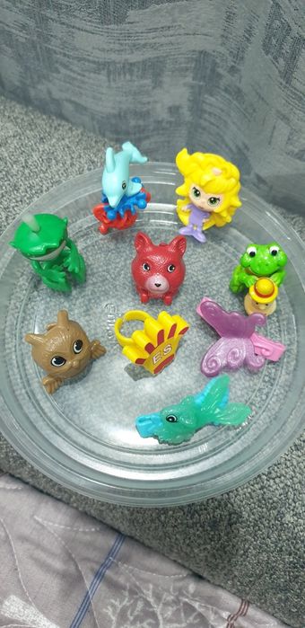 Колечки ,заколки  и другое из киндеров.