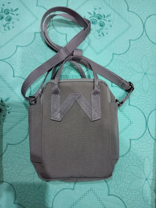 Сумочка Канкен в сером цвете.