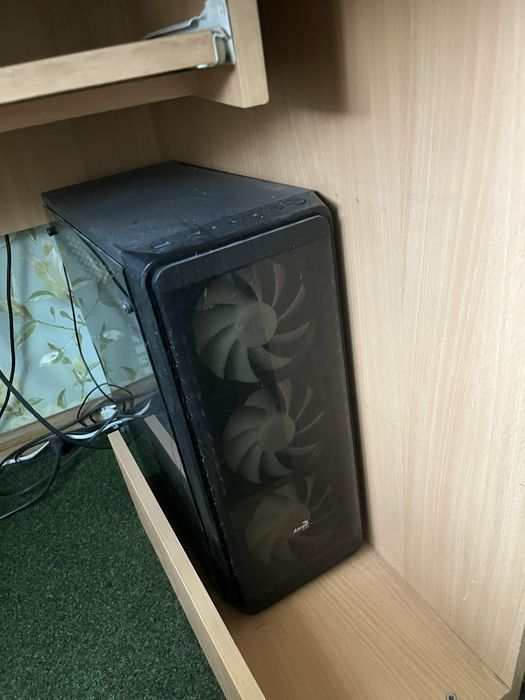продам компьютер срочно