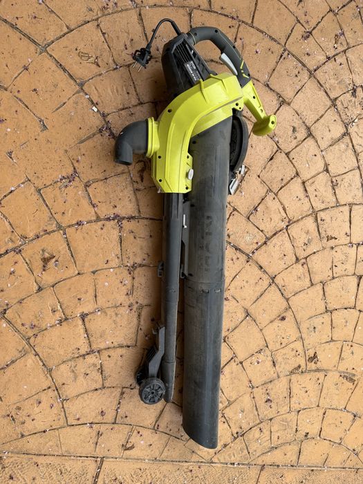 Suflanta frunze Ryobi