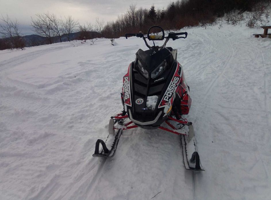 Snowmobil Polaris 800 Assault