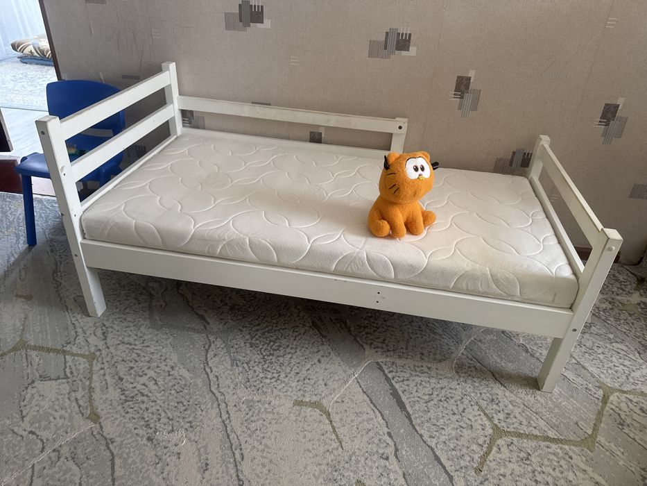 Кровать детский до 7-8 лет, кровать с матрасом чехол