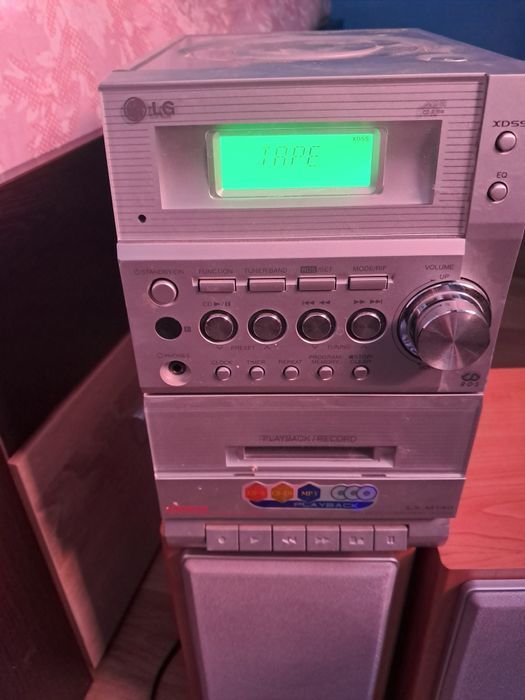 Combină muzicală LG