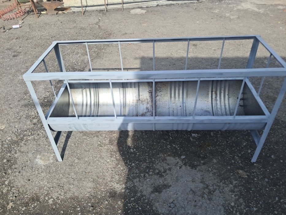 Продам кормушку..