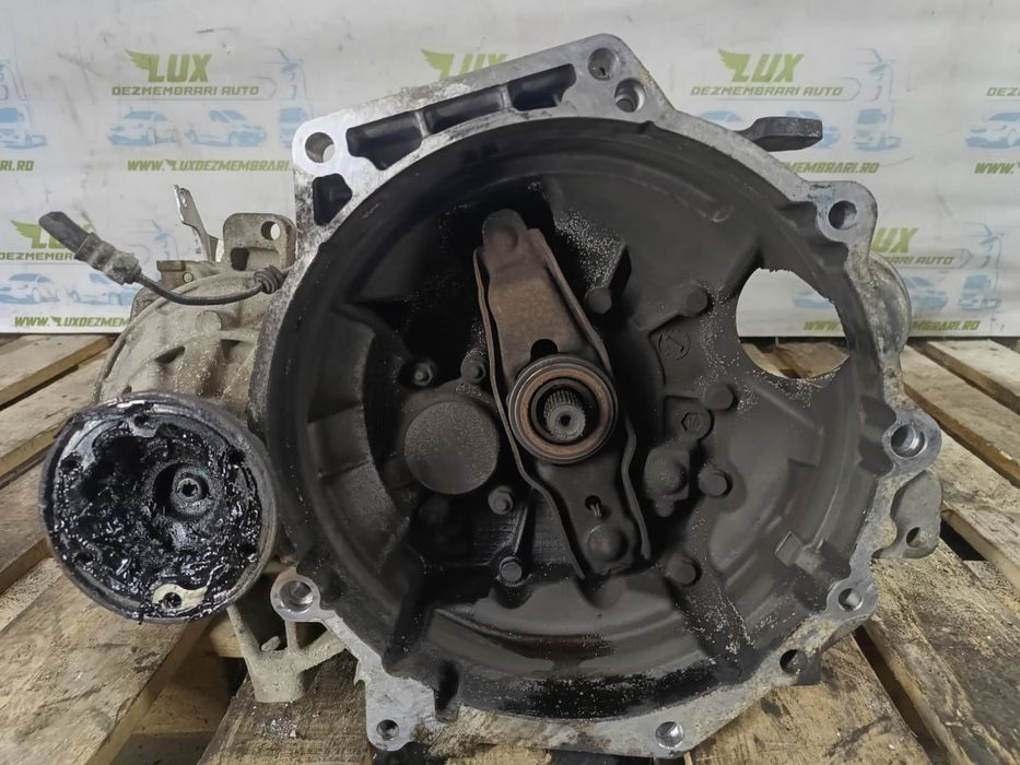 Cutie viteze manuala 5 trepte 1.6 tdi MDM Volkswagen VW Passat B6 [20