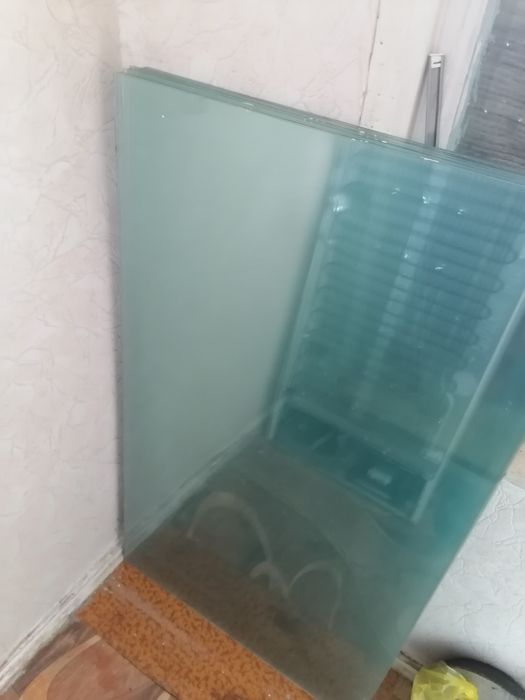 Стёкла размер 120х70 толщина 4мм