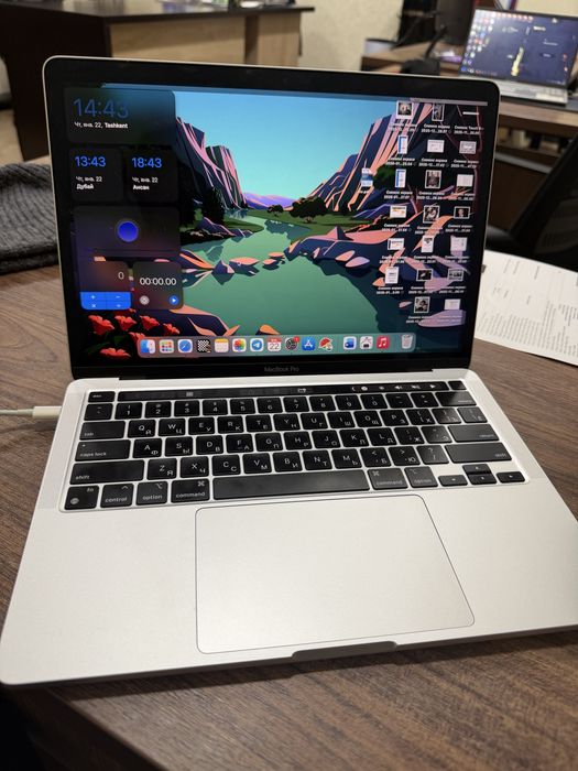 Macbook 13 m2 pro 8/256