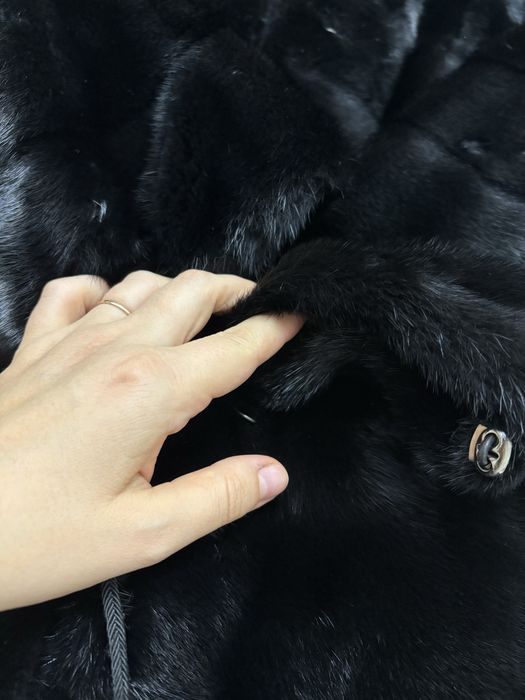 Продам норковую шубу
