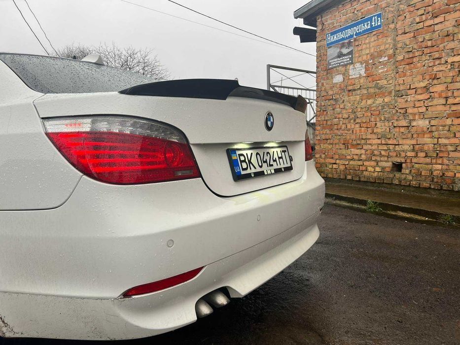 Спойлер BMW E60 M4 style новый