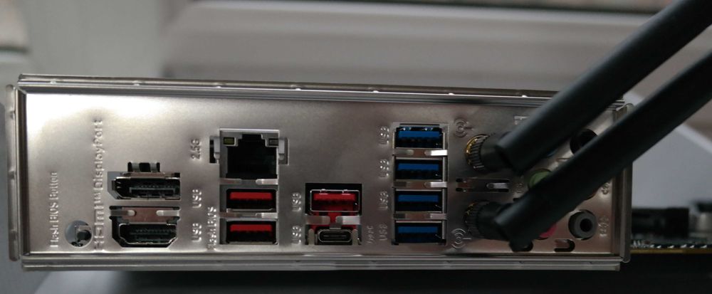 MSI B650 материнская плата