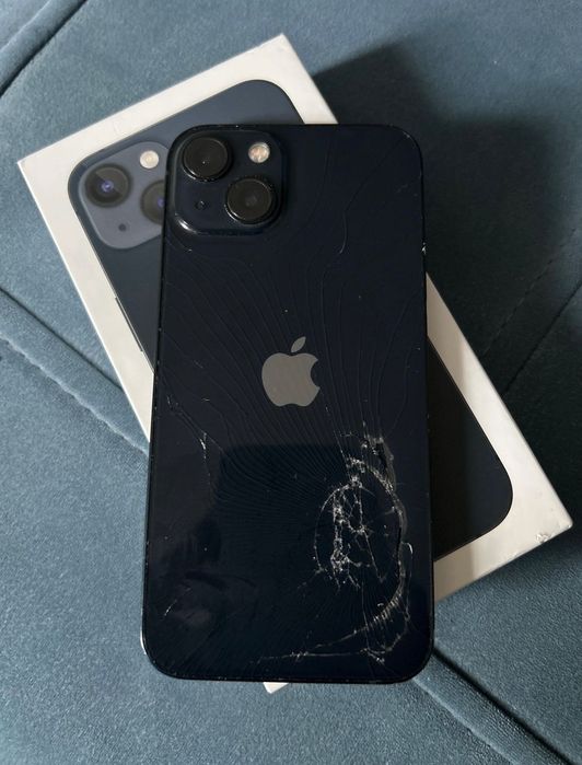 Продам iPhone 13 айфон 13