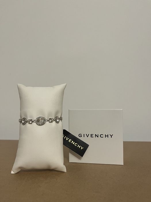 bratara givenchy