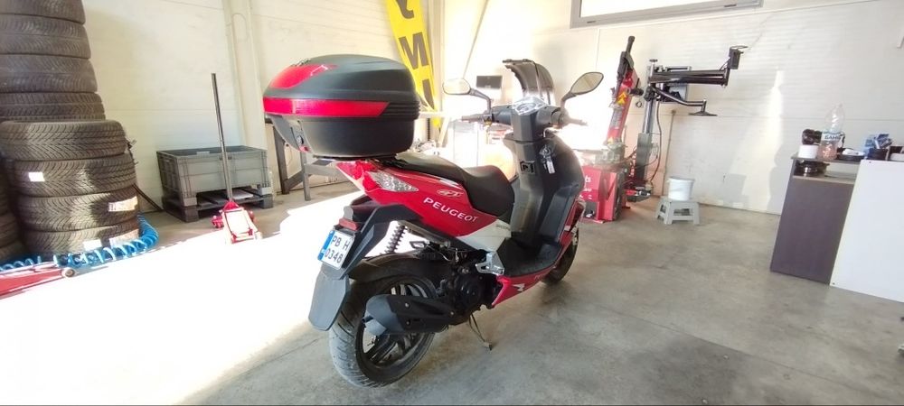 Скутер Peugeot Speedfight 3