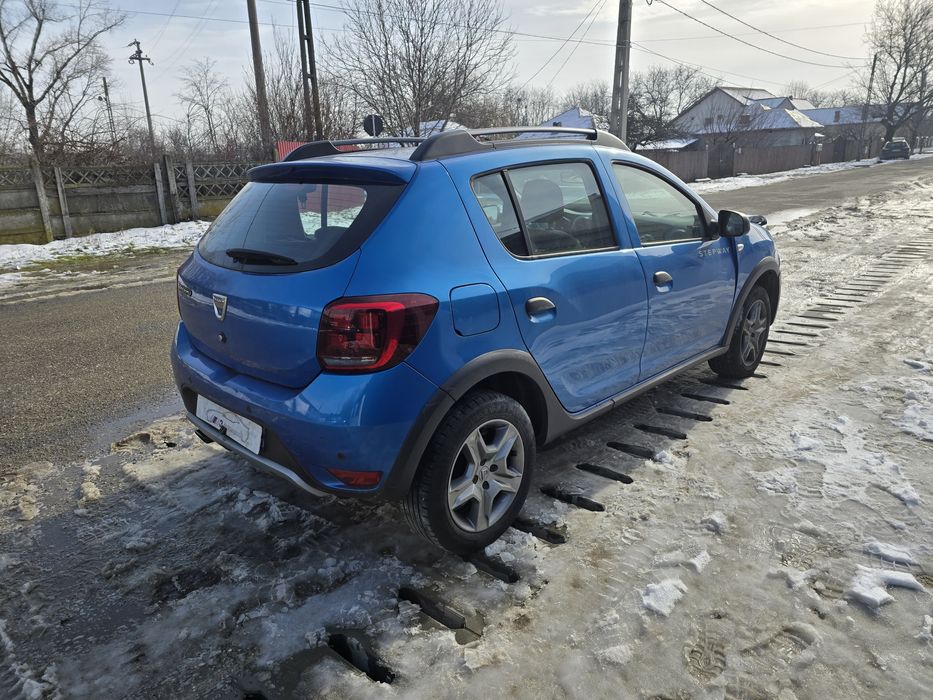 DACIA Sandero Stewpay 2019 0.9 TCE 44.000 km  Avariat  Lovit