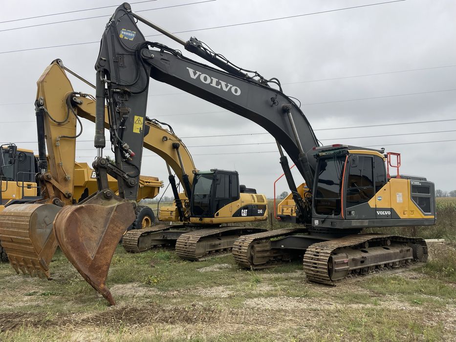 Inchiriez Dumpere Excavatoare Buldozere Autogreder compactoare