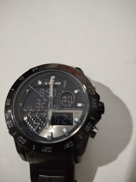 Эркелар кул соат сотилади.