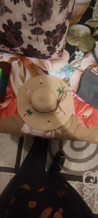 Шляпа женская, майка женская, футболка женская, ветровка женская