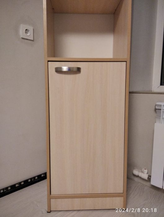 Шкаф пенал! В отличном состояние!