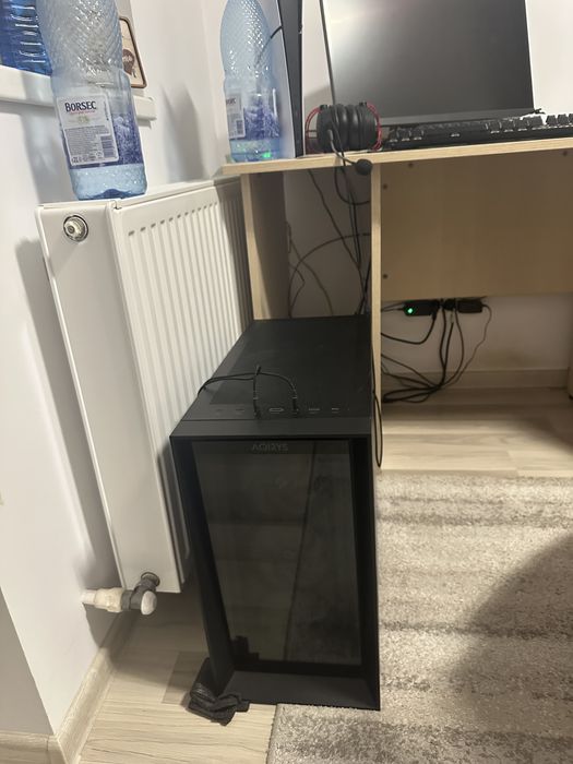 vând pc de gaming