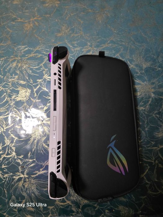 Asus Rog Ally AMD Z1 Extreme