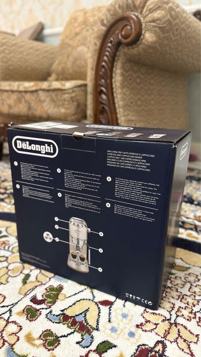 Кофемашинка De Longi. Почти новая пользововались 2-3раза