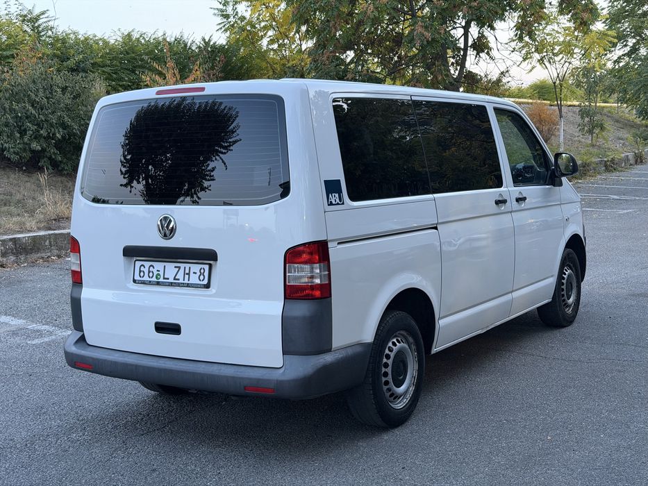 VOLKSWAGEN Transporter 2011 — imagine 4