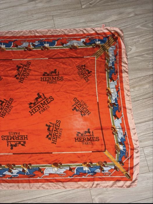 Esarfa Hermes Paris