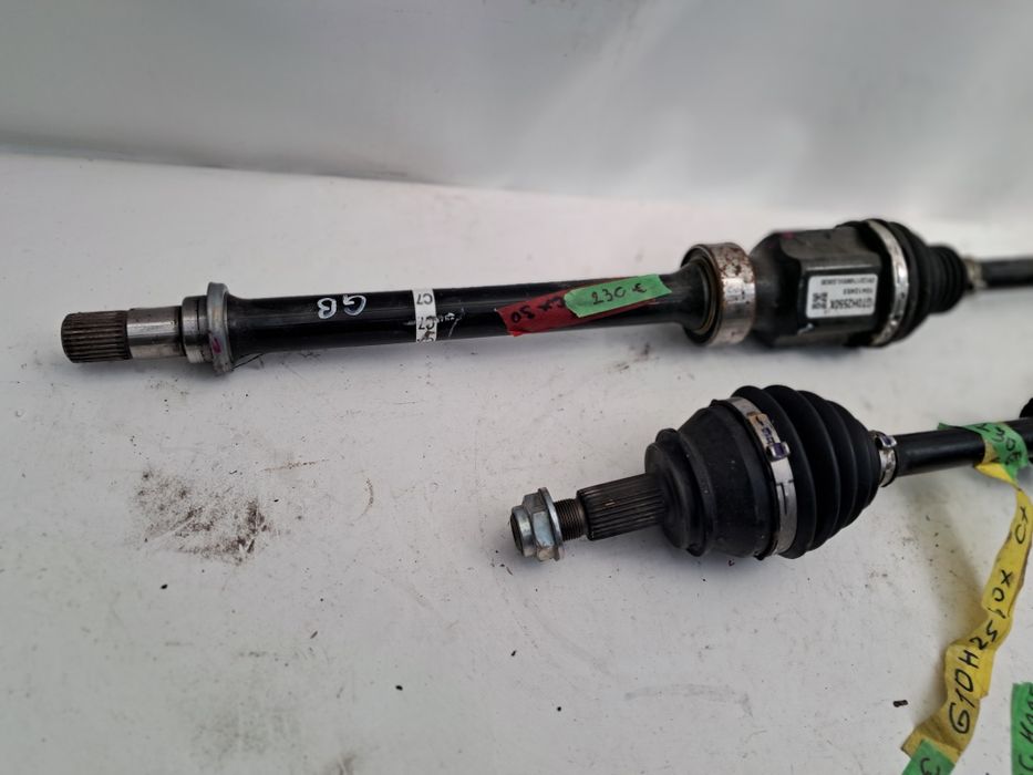 Полуоска Mazda CX-30