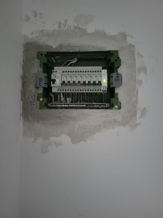 Electrician autorizat de urgenta!!! 24/24sambata/duminica