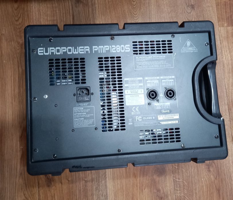 Микшерный пульт активный 2x150 ватт Behringer 1280 S.