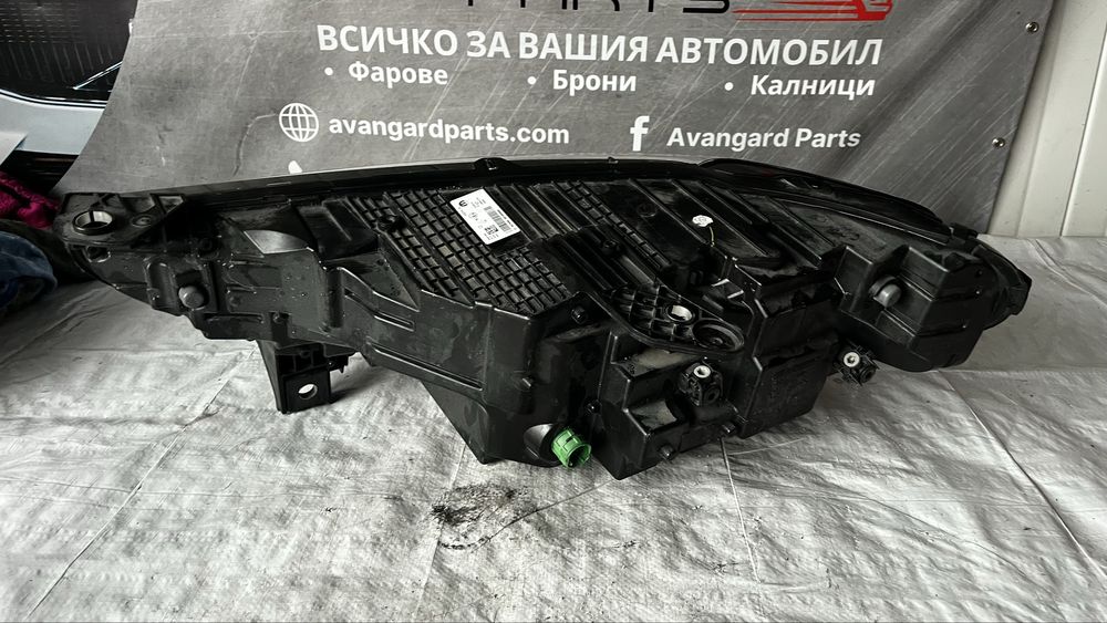 Alfa Romeo Stelvio десен фар