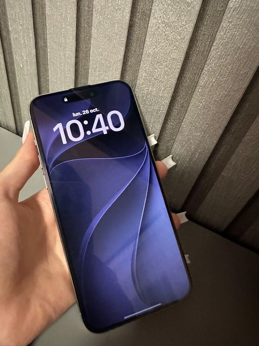 Vand iphone 15 pro max (512gb)