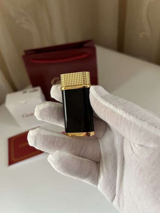 Луксозна запалка Cartier с кутия и сертификат