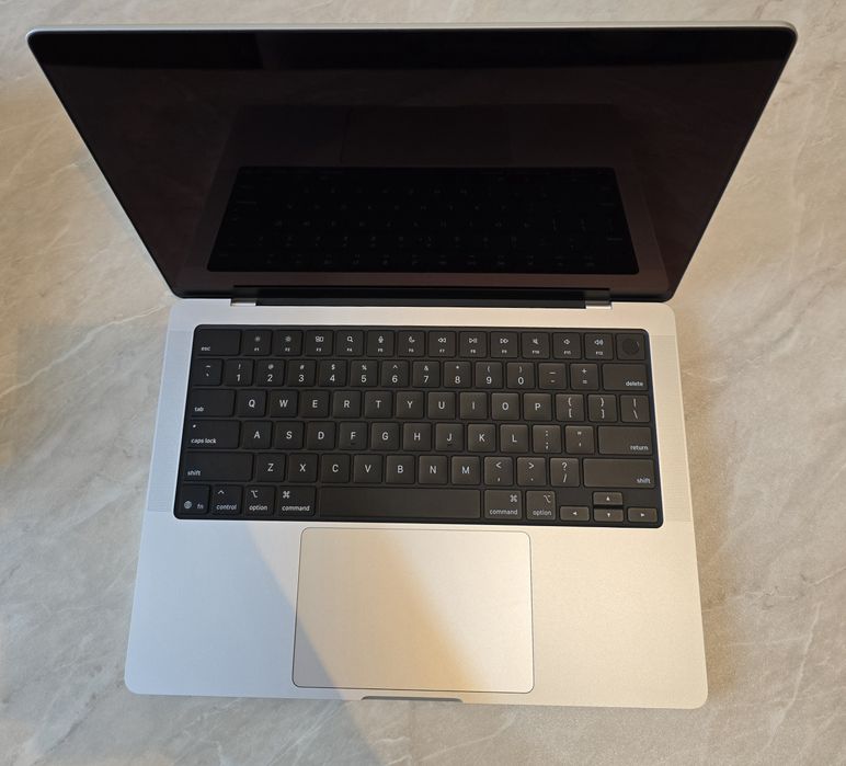 MacBook Pro 14 M5 24/1TB 6 циклов