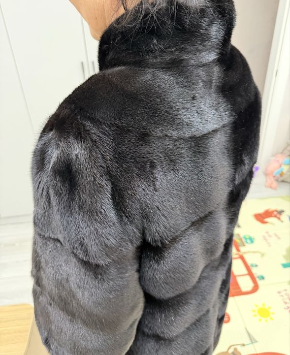 Норковая шуба, черный бриллиант