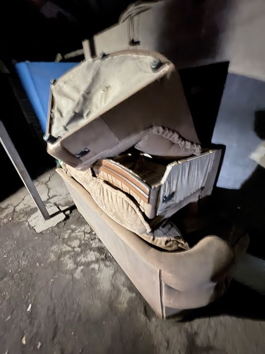 Шифонер и диван бесплатно