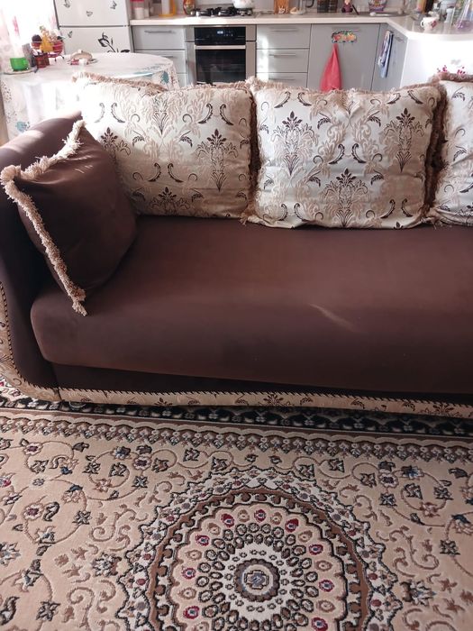 Продам диван в отличнейшем состоянии