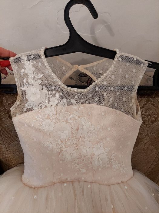 Платье праздничное