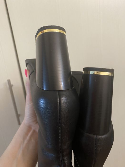 Продам демисезонные сапоги